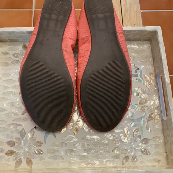 Wanted Gilmer Coral Ballet Flats with Coral Patent Leather Toe, Heel Pull & Bow - Picture 7 of 8